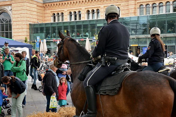 Polizeishow   002.jpg